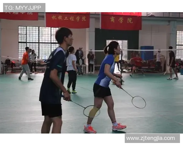 重庆羽毛球队与北京羽毛球队赛后复盘团队协作的成功与不足分析 重庆羽毛球队与北京羽毛球队赛后复盘团队协作的成功与不足分析